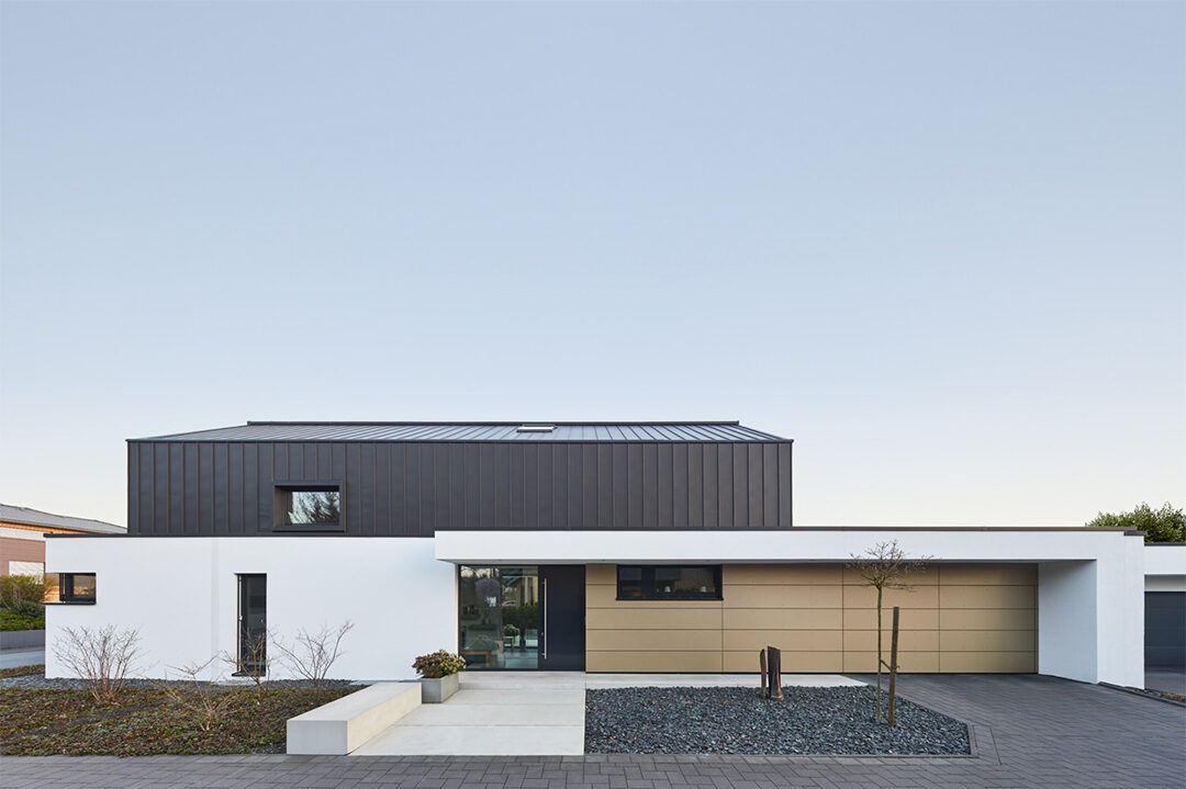 Villa mit zwei Wohneinheiten - Wohnungsbau - Fourmove Architekten